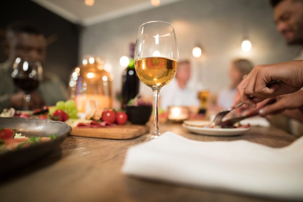 A Foodie’s Guide to Jonathan’s Landing: Savoring the Best Eats in This Hidden Jupiter Gem